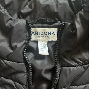 arizona jean cropped black vest